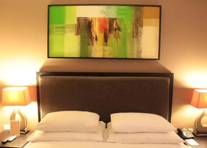 Hotel 100 Sunset Boutique 3*