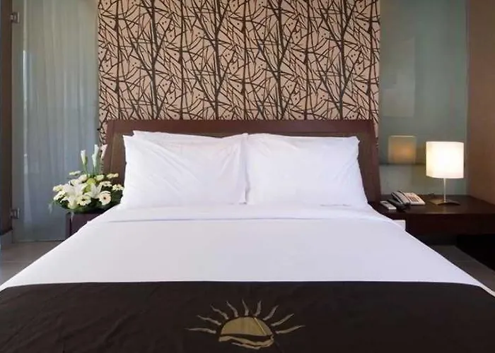 Hotel 100 Sunset Boutique 3*