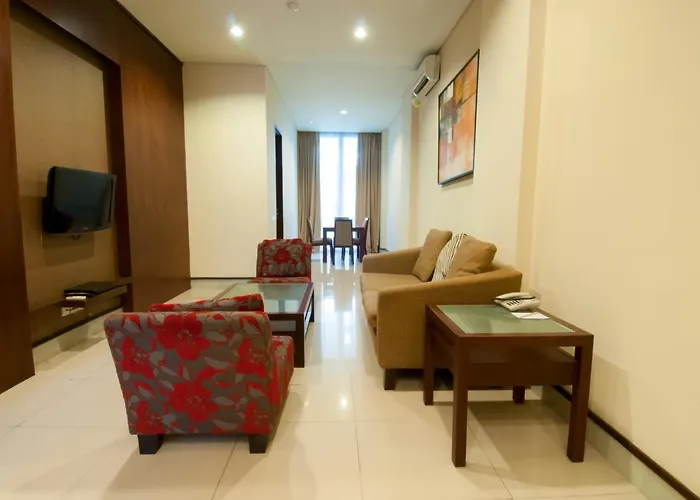 100 Sunset Boutique Hotel 3*