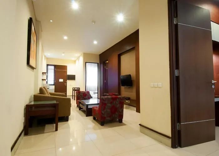 100 Sunset Boutique Hotel 3*